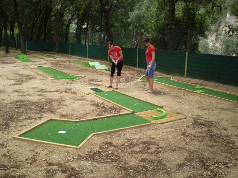 Bassegoda Park Albanya Esterno foto